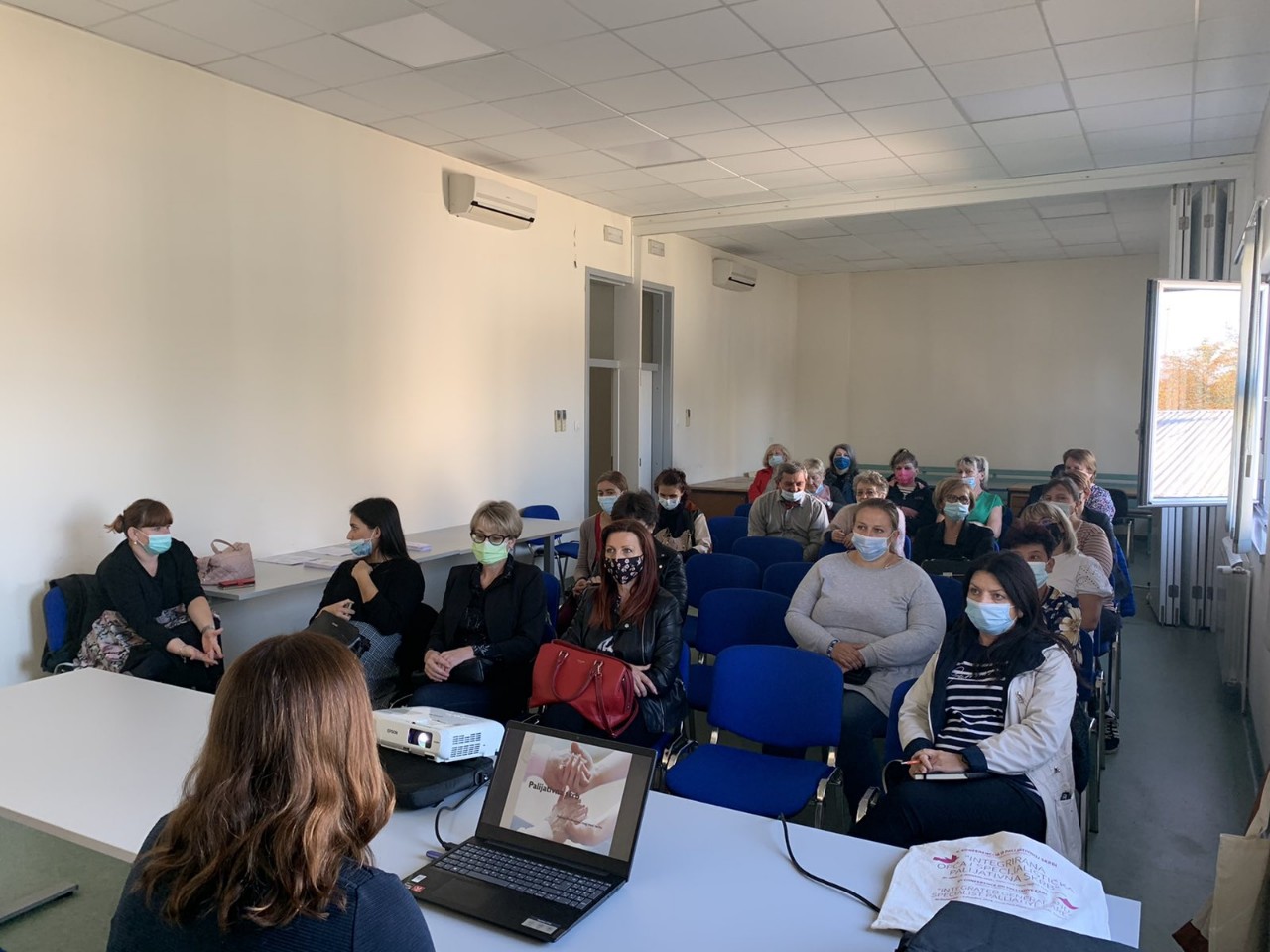 IMG-6b6114ad6279c2e95b29353e4726940c-V